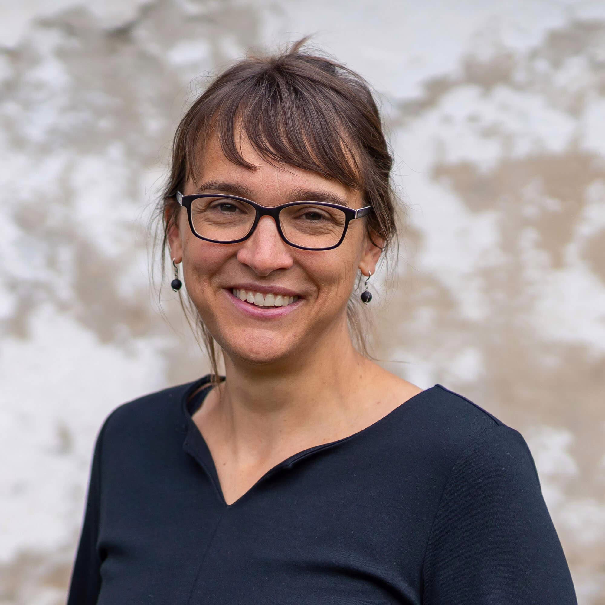 Fachperson Abschiedsrituale und Trauerfeiern Christa Roth