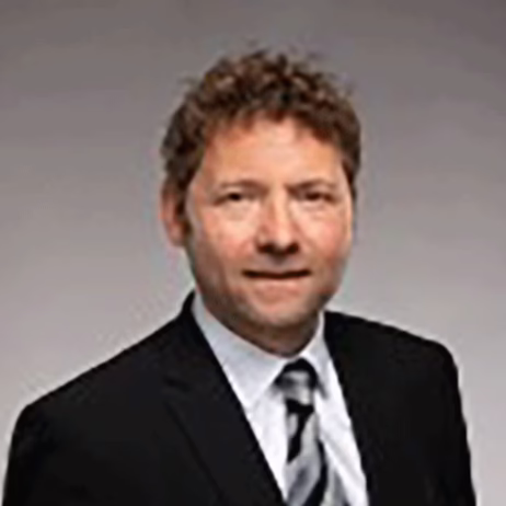 Bestatter Sacha Hänni